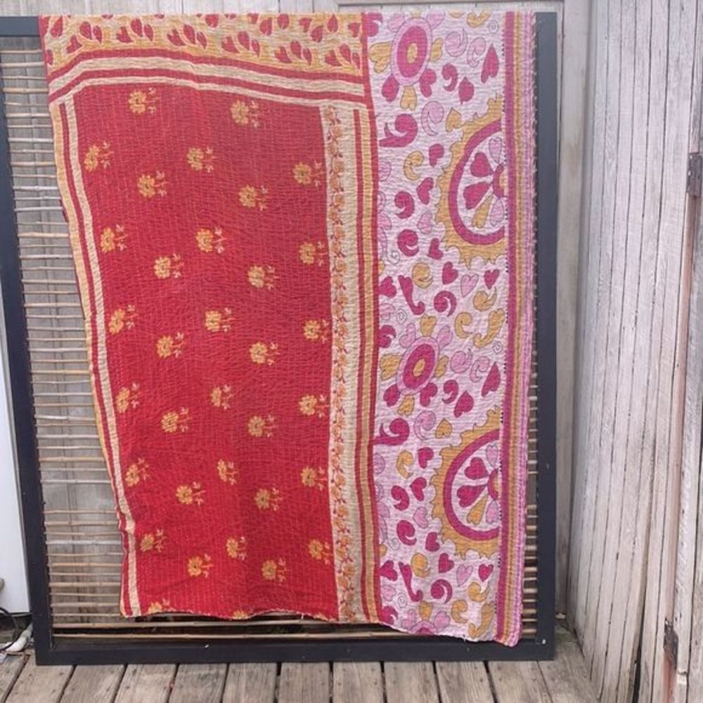 Authentic Kantha Quilts, handmade from 100% cotton Upcycled sari’s. Vintage